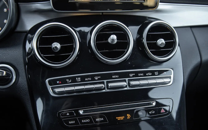 Mercedes-Benz Klasa C cena 73900 przebieg: 146000, rok produkcji 2016 z Radom małe 704